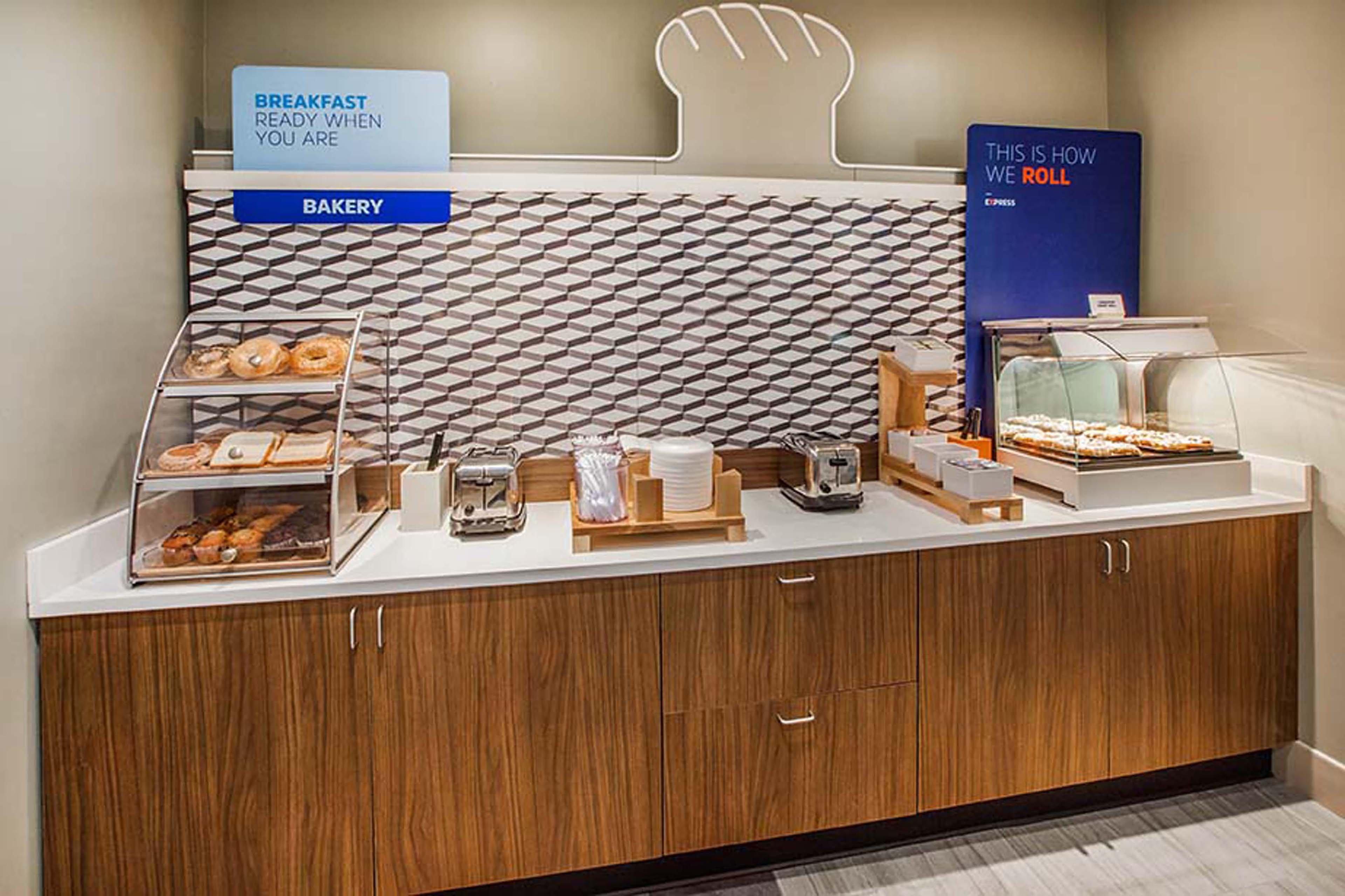 Holiday Inn Express & Suites Allen Park By Ihg Экстерьер фото